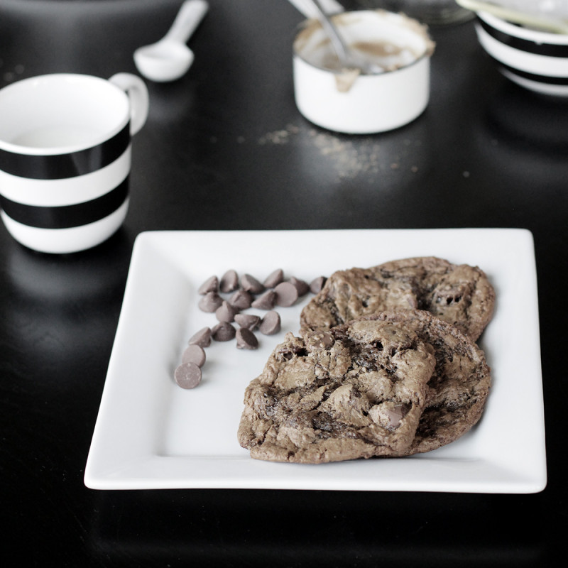 chocolate-chia-cookies